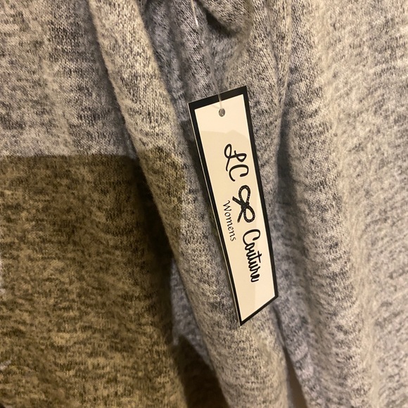 LC Couture | Ruched Sweater - Picture 3 of 5